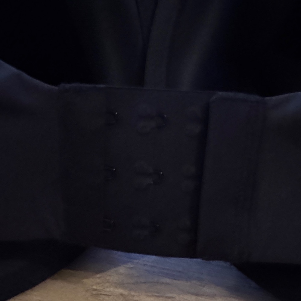 SKIMS Black Bra - Picture 4 of 5